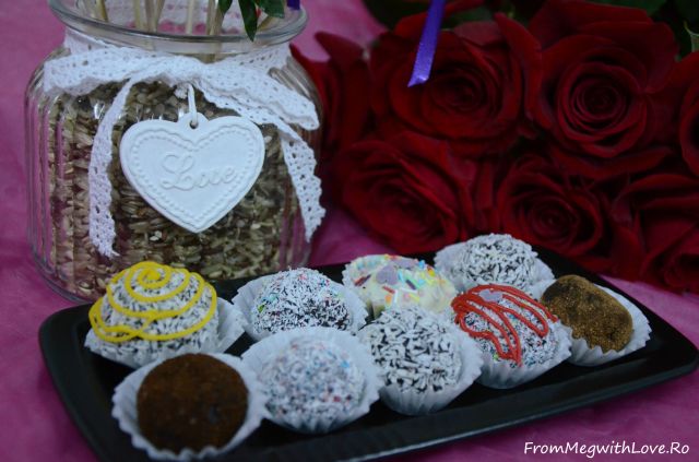 Cake pops şi bomboane cu biscuiţi Oreo - Reţetă în imagini