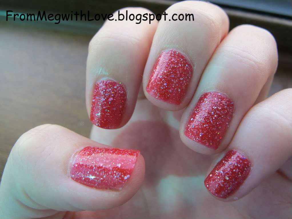 Manichiura sclipicioasa cu China Glaze