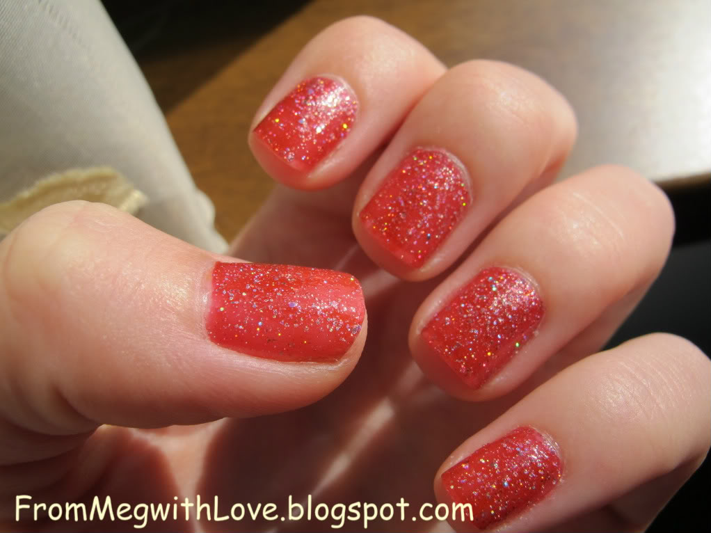 Manichiura sclipicioasa cu China Glaze